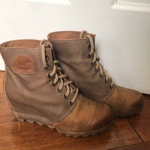 Sorel Lace Up Heeled Boots